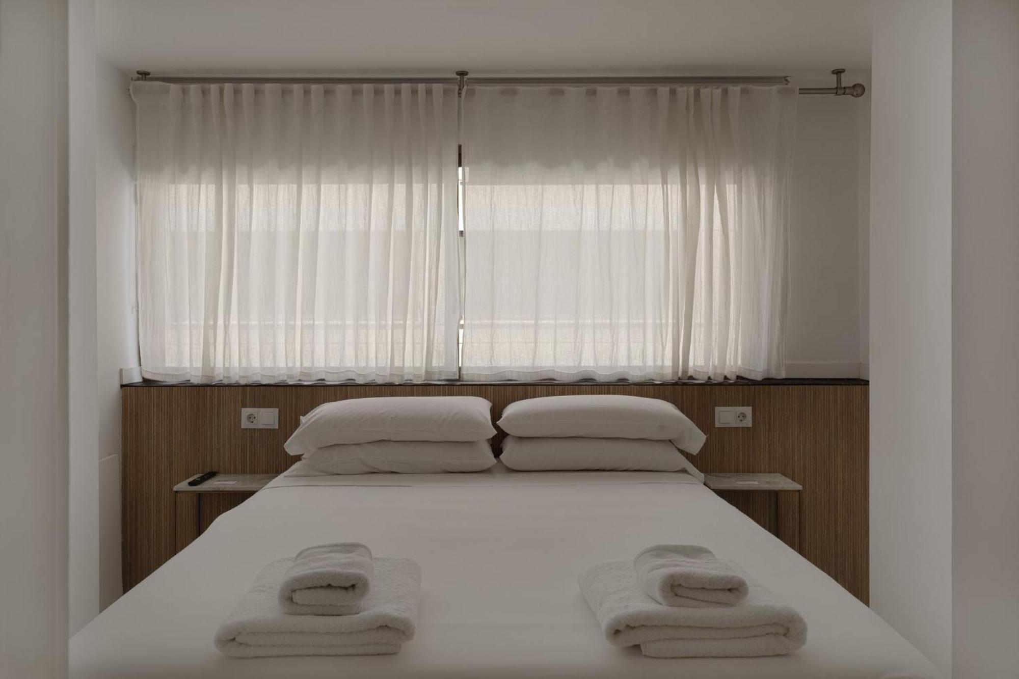 Beach Malagueta By Caleta Homes Malaga Luaran gambar
