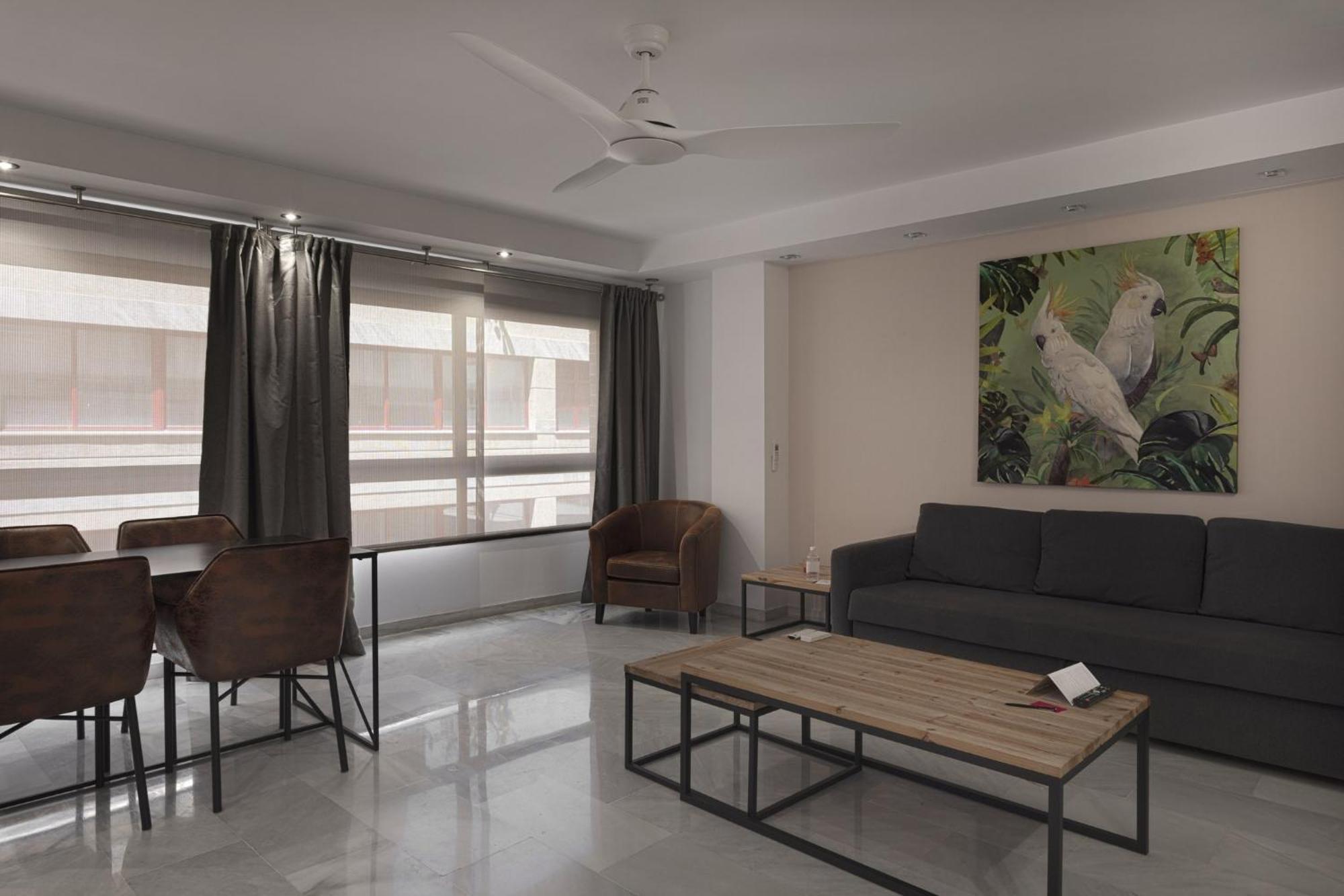 Beach Malagueta By Caleta Homes Malaga Luaran gambar