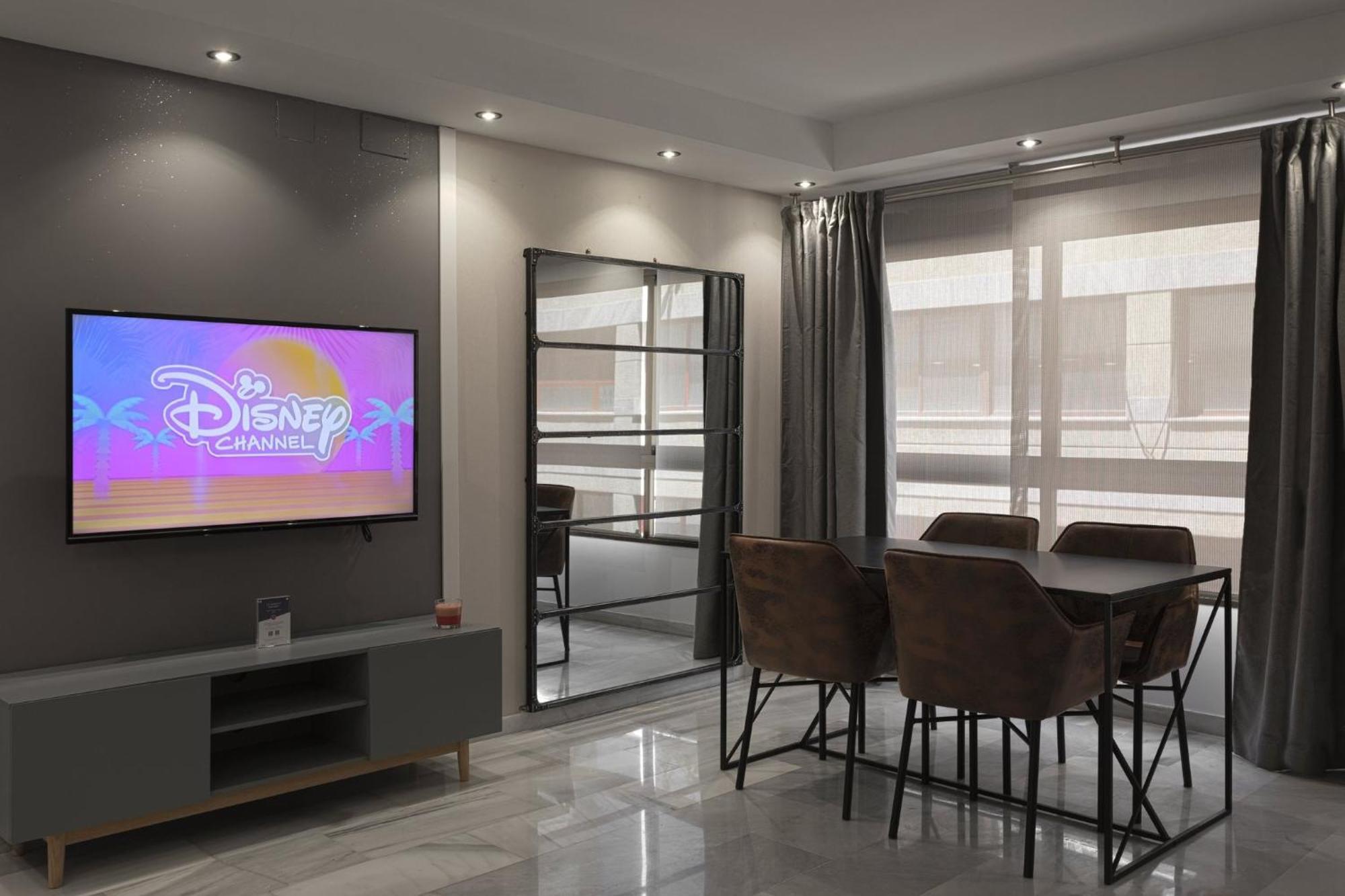 Beach Malagueta By Caleta Homes Malaga Luaran gambar