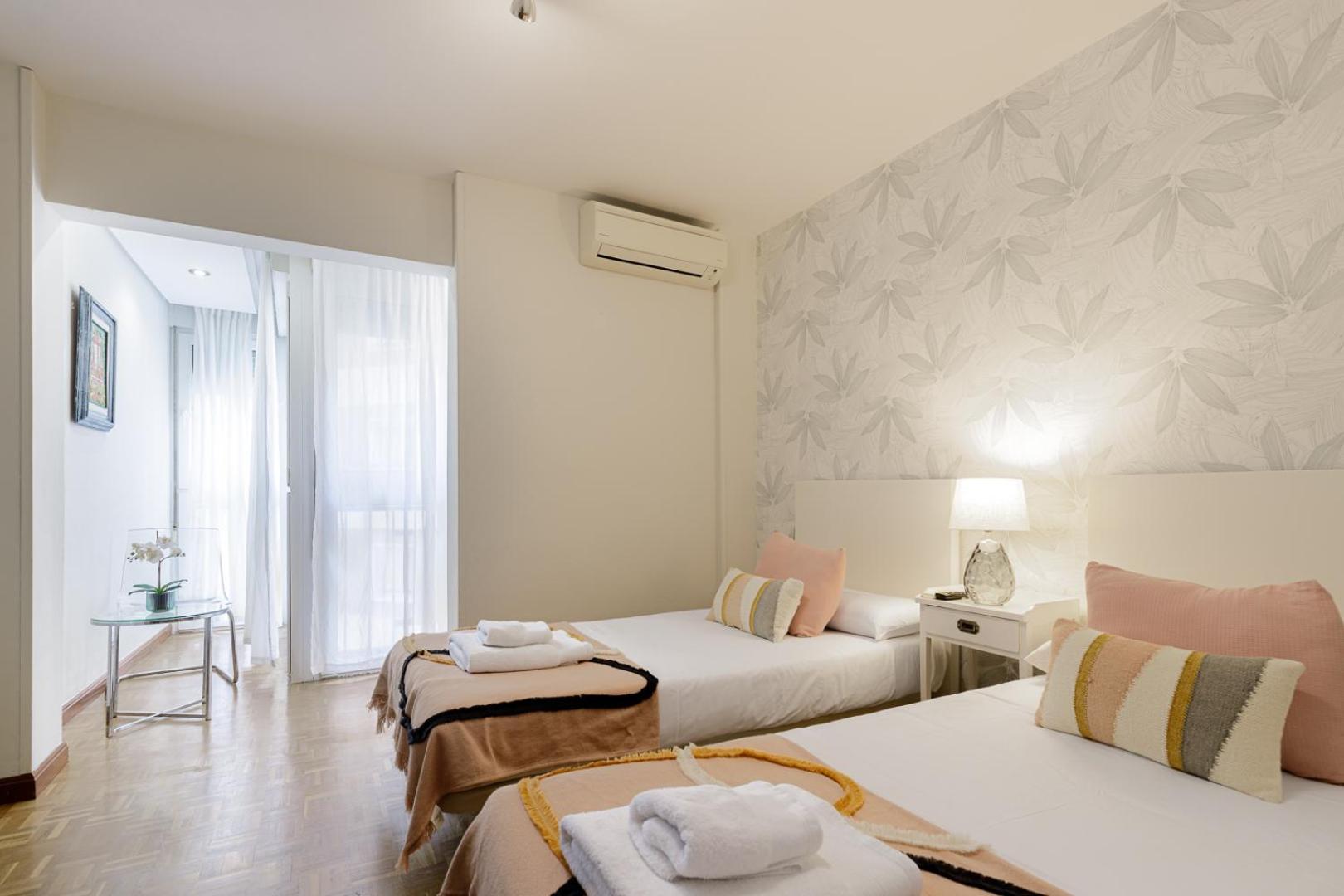 Beach Malagueta By Caleta Homes Malaga Luaran gambar